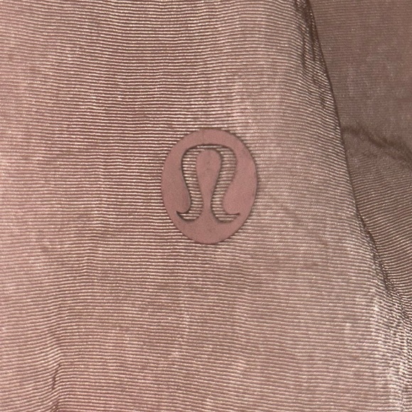 LULULEMON REVERSIBLE PINK PUFFER - Picture 5 of 6